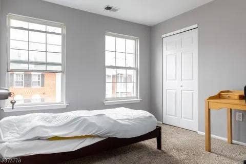 Room for rent in Society Hill