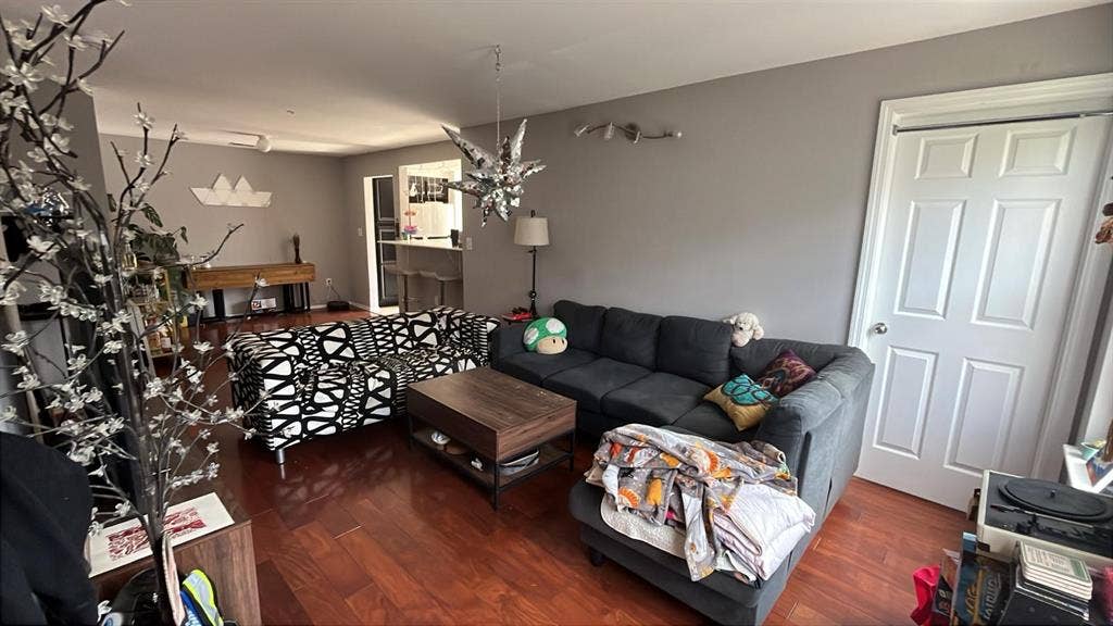 Room for rent in Society Hill