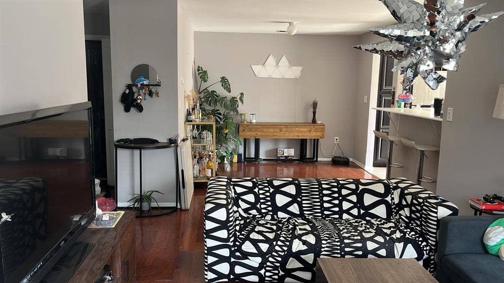 Room for rent in Society Hill