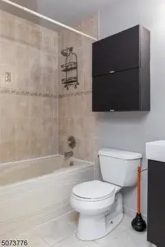 Room for rent in Society Hill