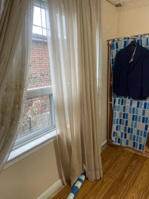 Room near subways – No Visitor(s) /