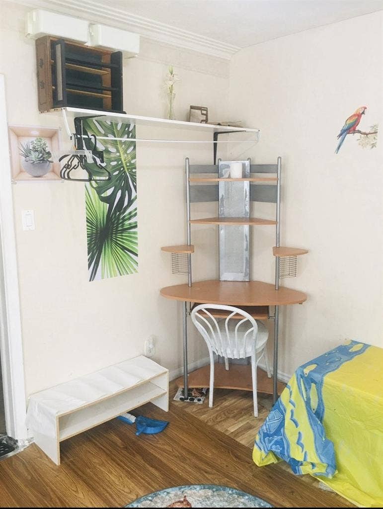 Room near subways – No Visitor(s) /