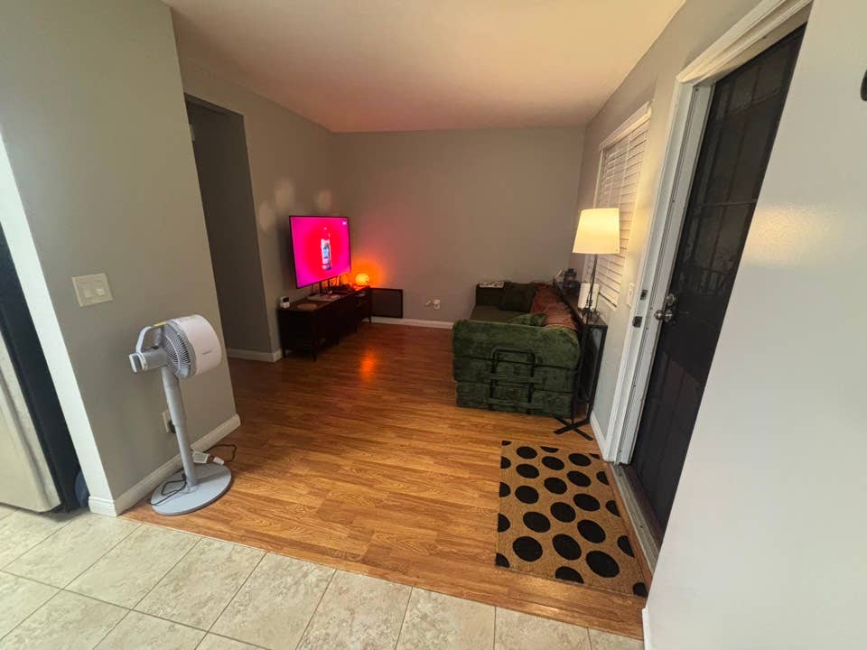 hi look at my apartment