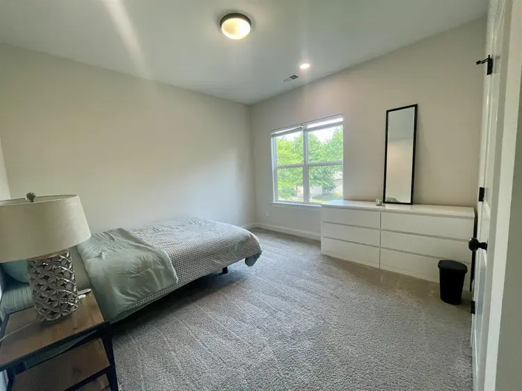 Looking for a roommate near UNCC