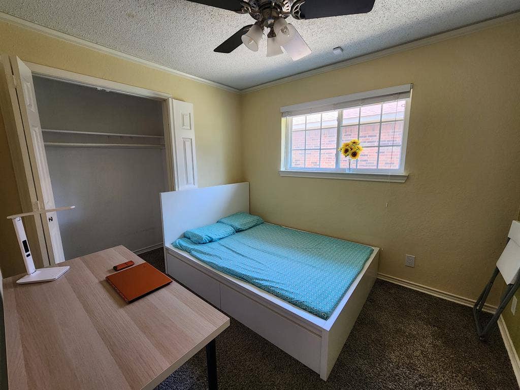 North Dallas - 1 private bed & bath