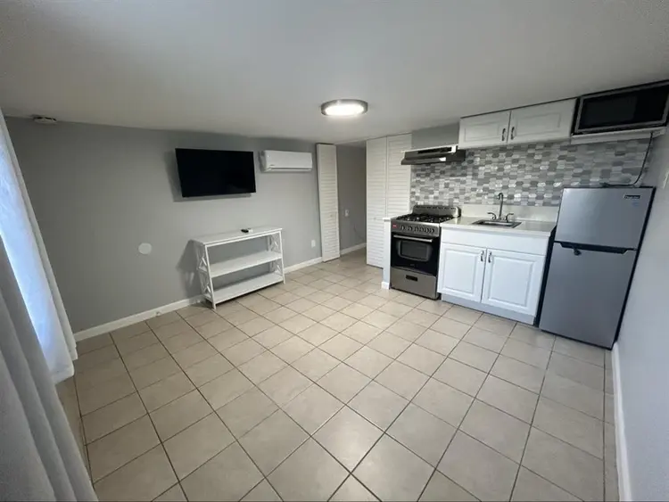 Beautiful converted basement/studio