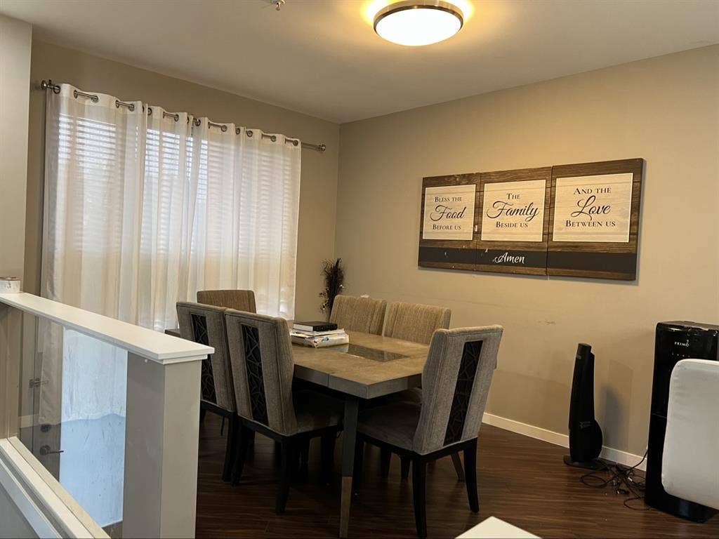 Furnished room with en-suite bath