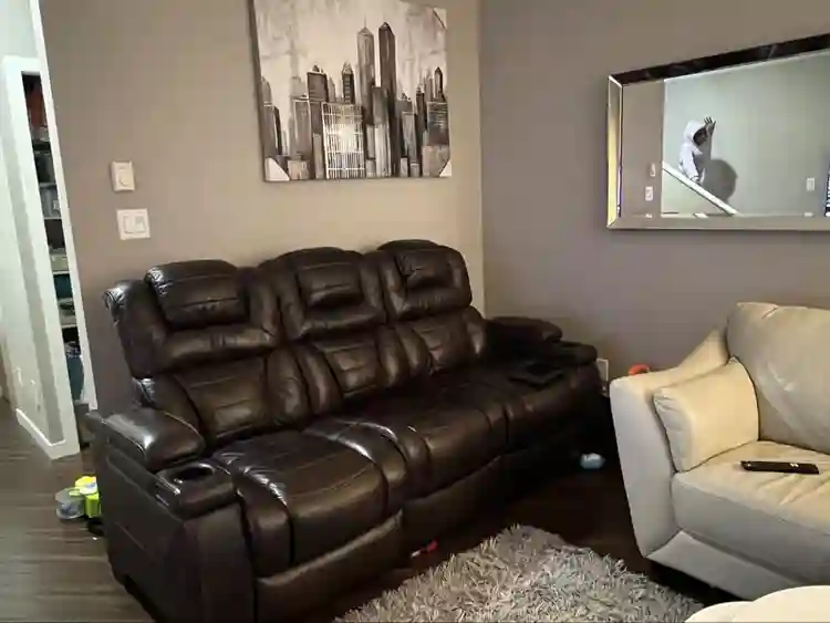 Furnished room with en-suite bath
