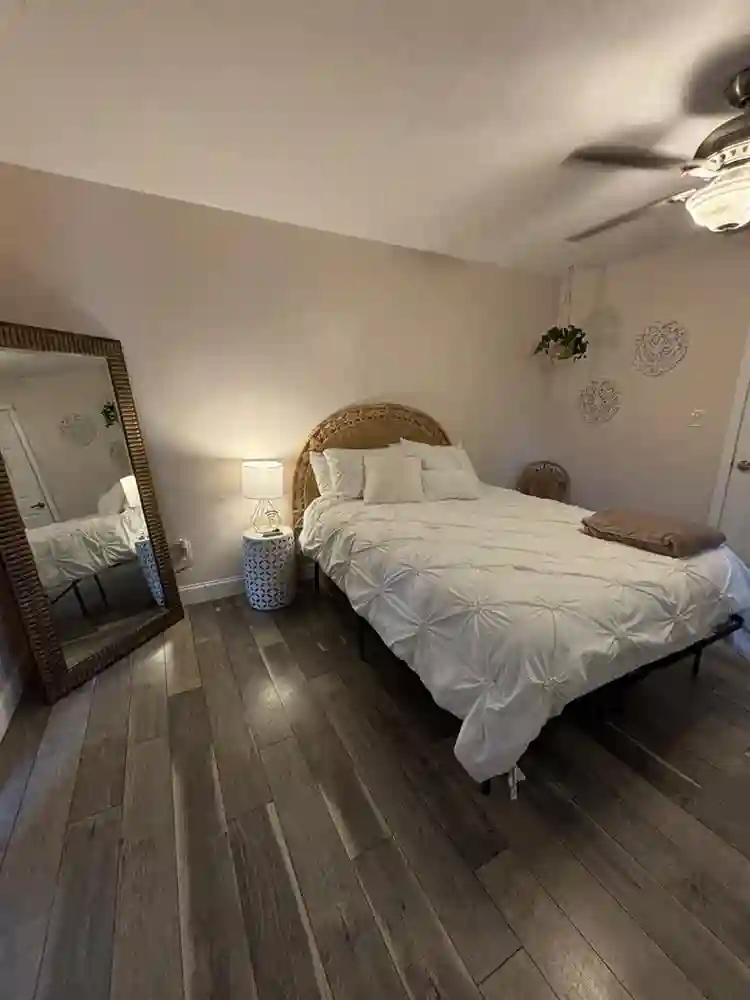 Roommate wanted