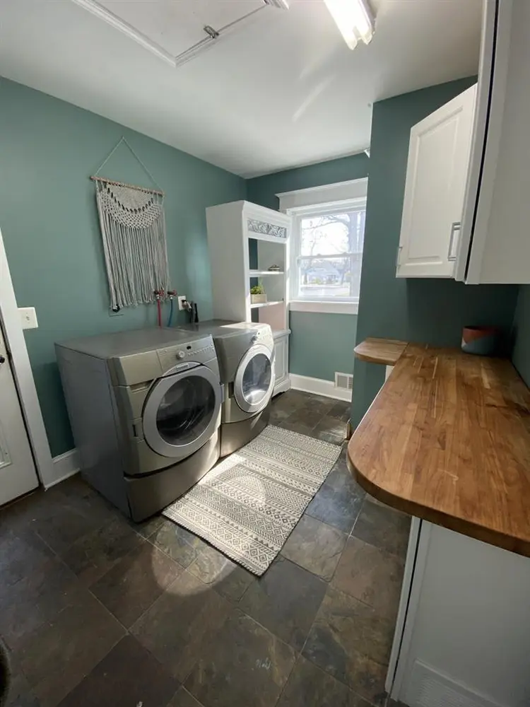 Roommate wanted