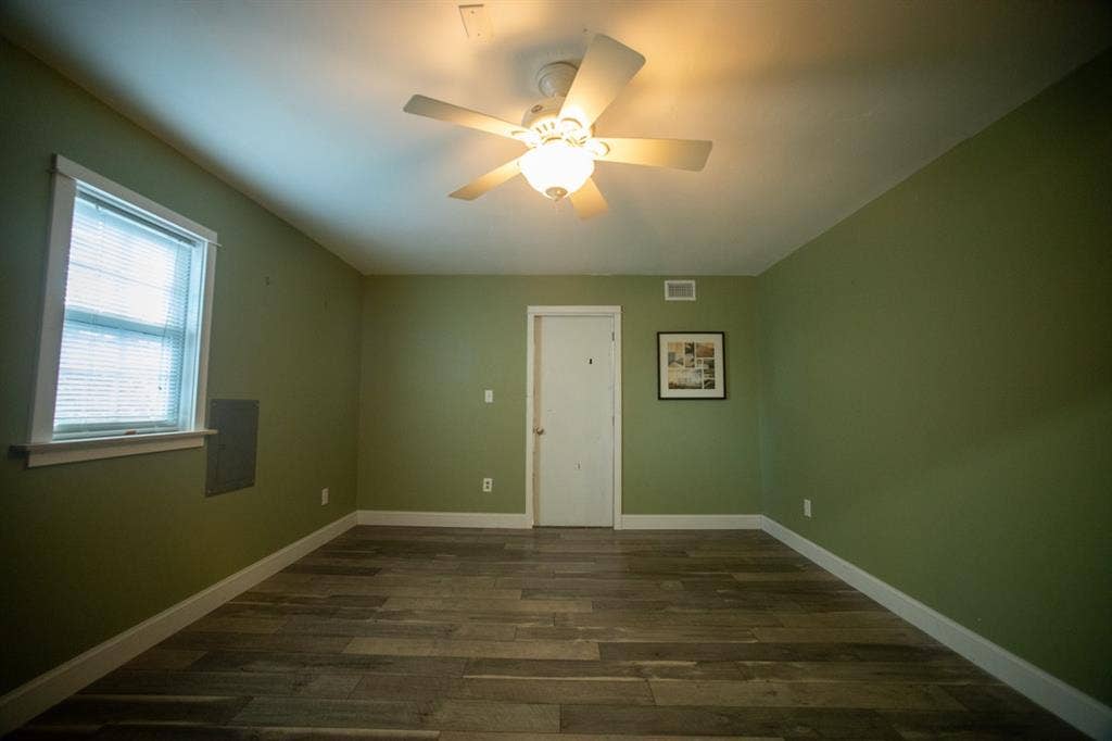 Roommate wanted