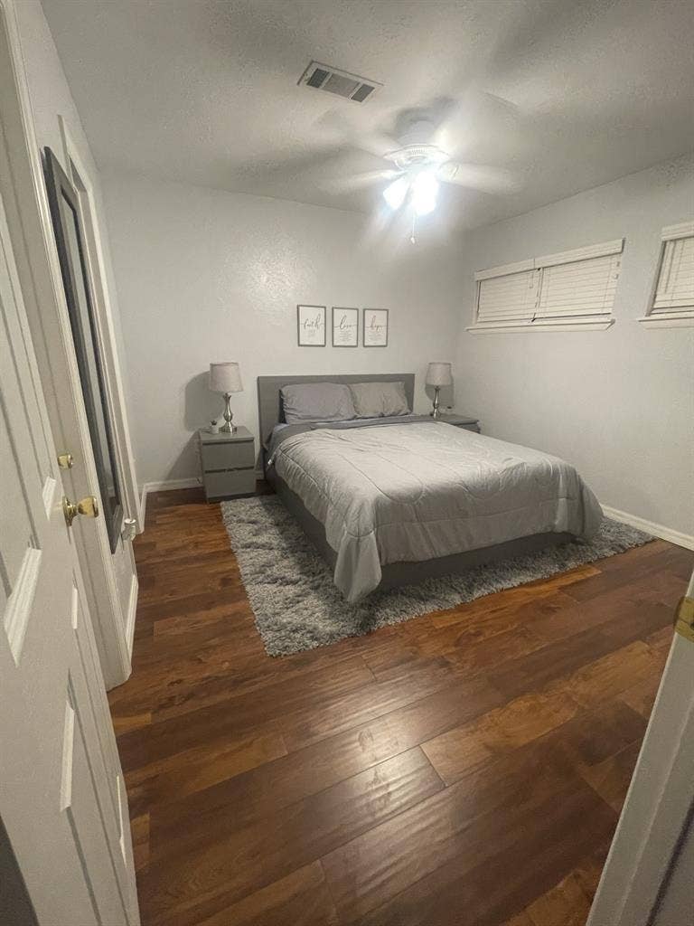 Furnished bedroom/ private bathroom
