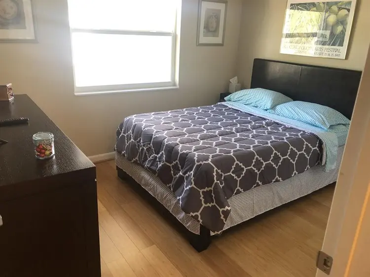 Room available in townhouse