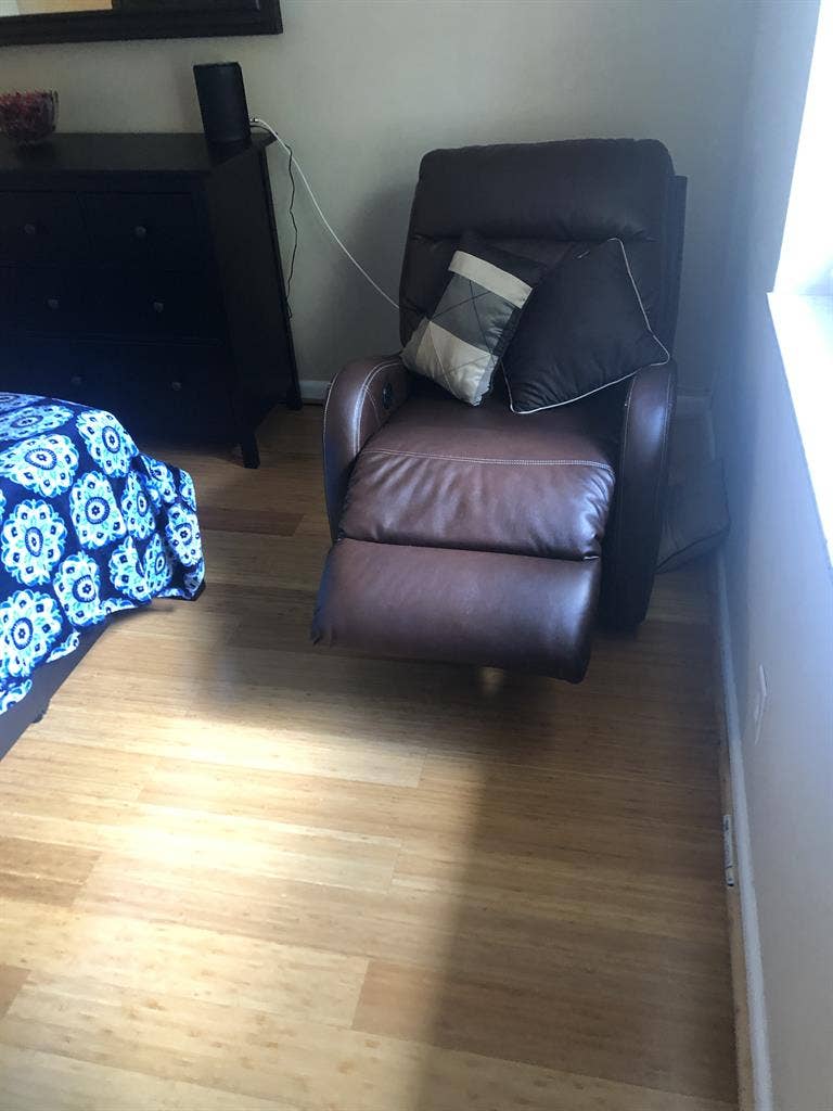 Room available in townhouse