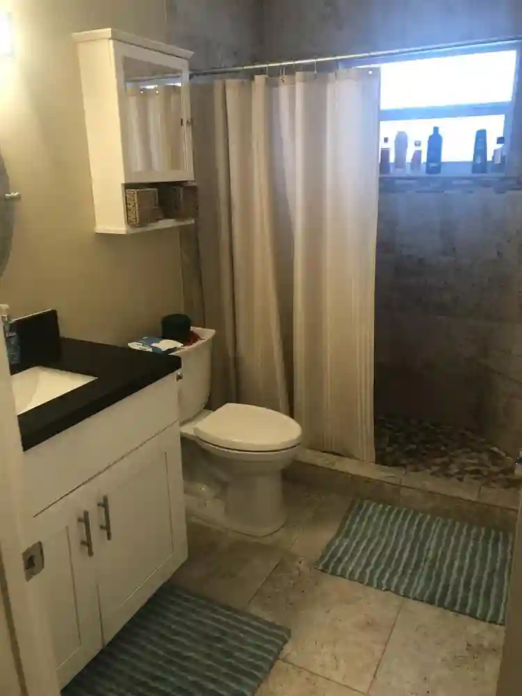 Room available in townhouse