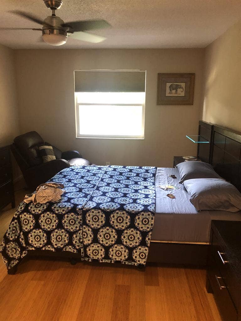 Room available in townhouse