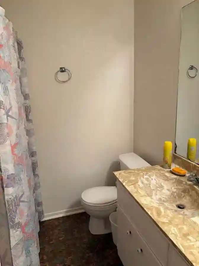 Upstairs Bedroom & Bath for Female