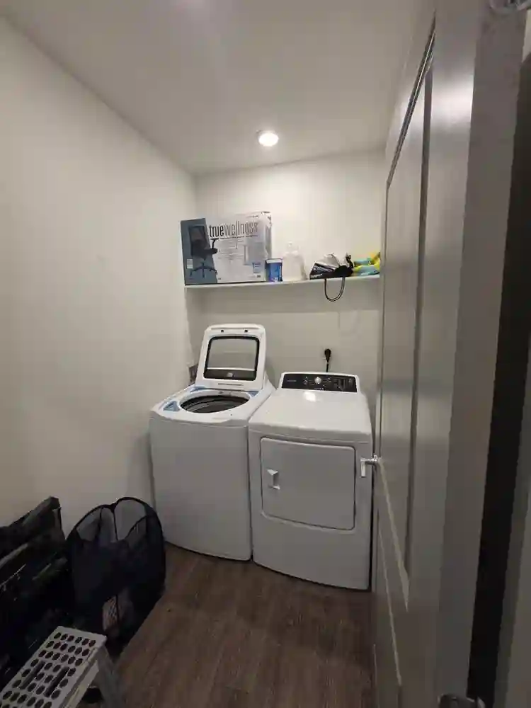 Quiet shared apt in Ellenton