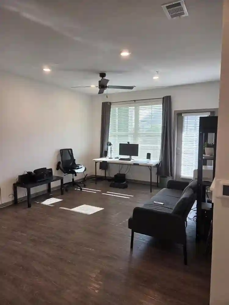 Quiet shared apt in Ellenton