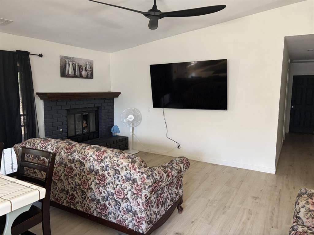 Room for rent 700$