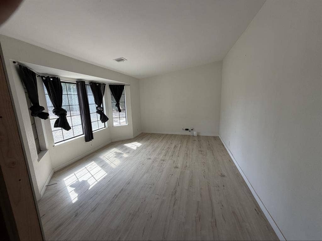 Room for rent 700$