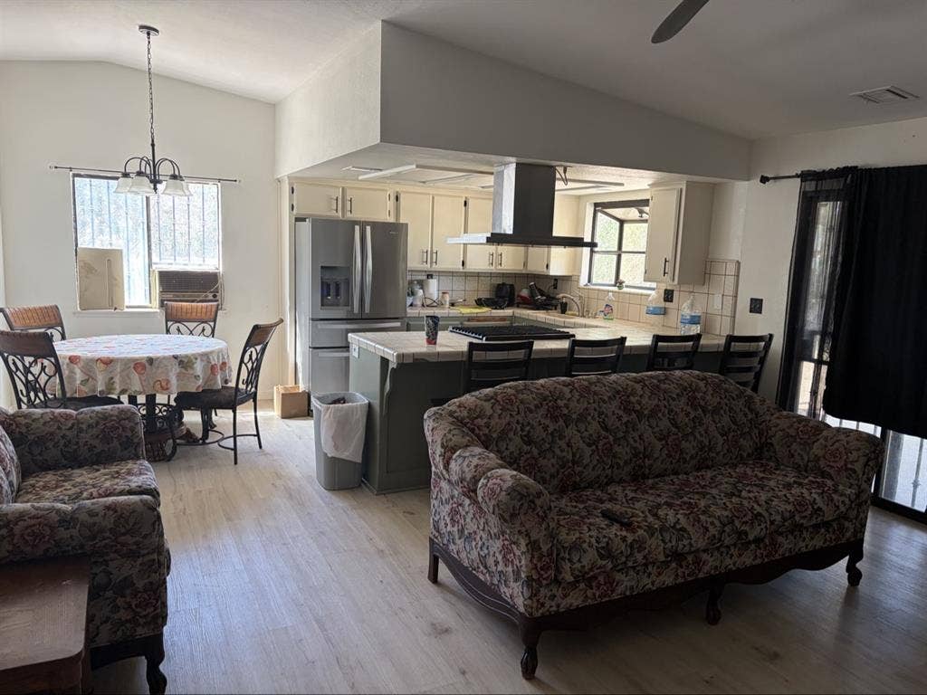 Room for rent 700$