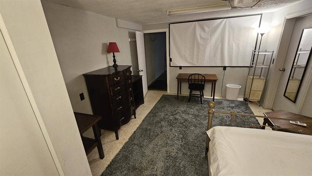 Furnished spare room Milton VT