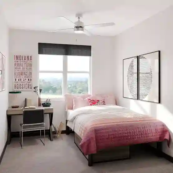 SPRING SUBLEASE LARK BLOOMINGTON
