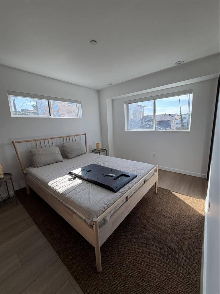 looking to replace roomate