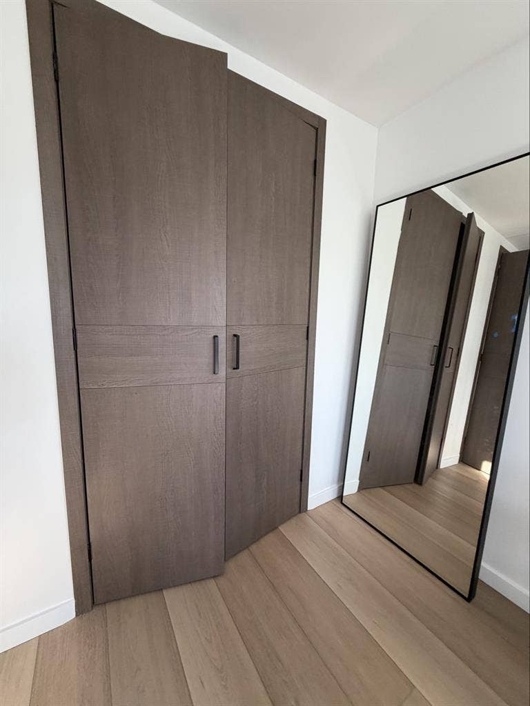 looking to replace roomate