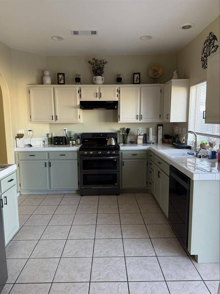 Cozy room in Victorville