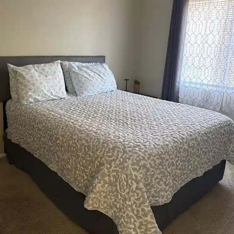 Cozy room in Victorville