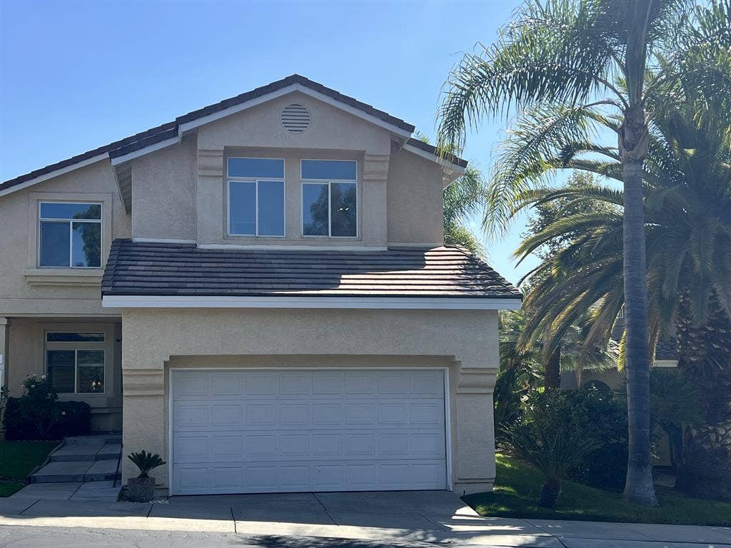 Room in 4 bed house gated community