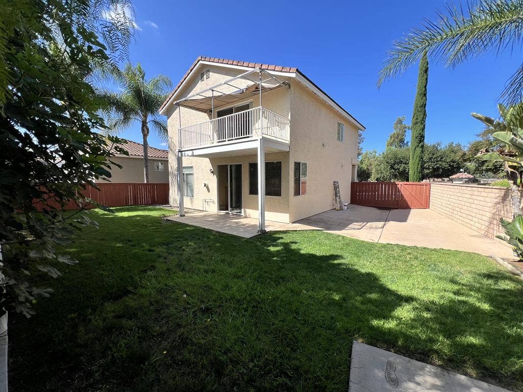 Room in 4 bed house gated community