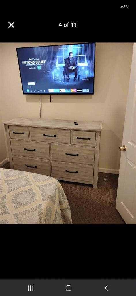 Female roommate wanted
