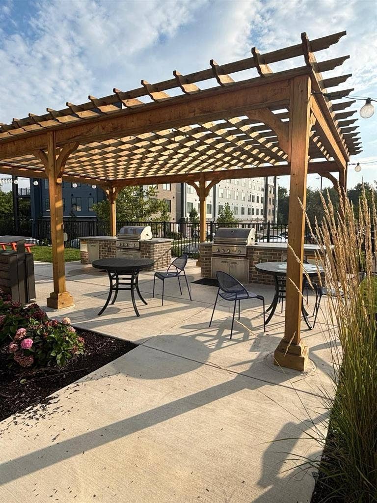 Leasing room in J veridian