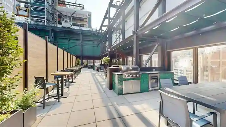 Large Room luxury building FiDi