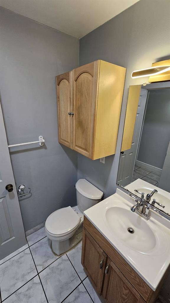 Private Room, Shared Bathroom