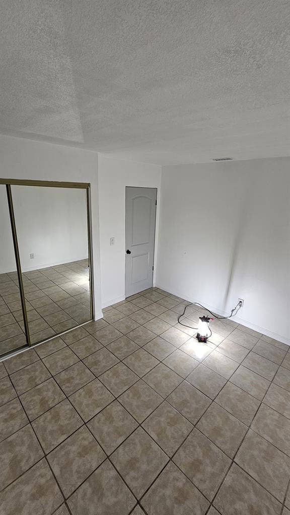 Private Room, Shared Bathroom