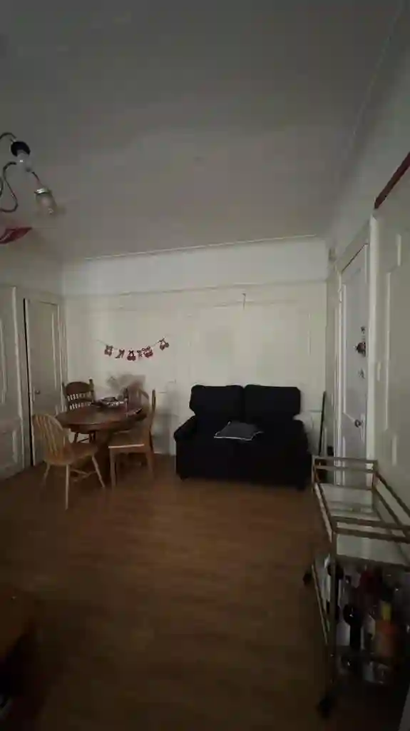 Bedroom for rent in Female apt