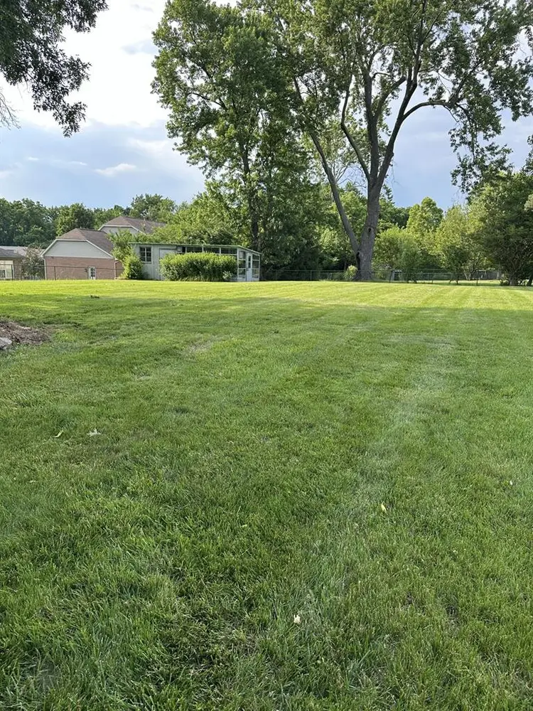 Park like setting with privacy