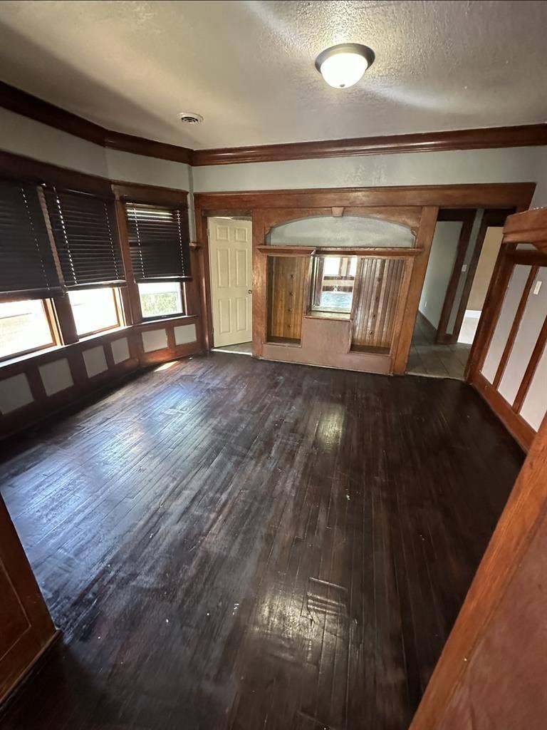 MOVE IN IMMEDIATELY!!!!!!