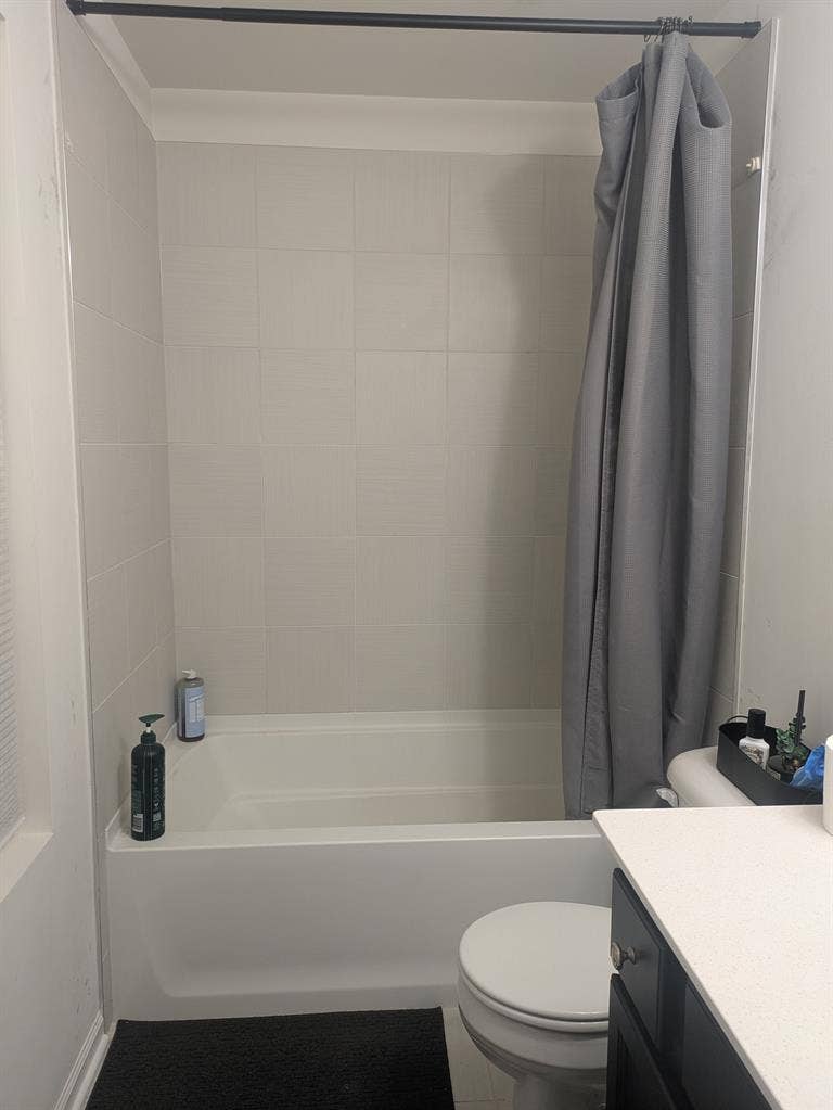Bedroom w/bath available Northbrook