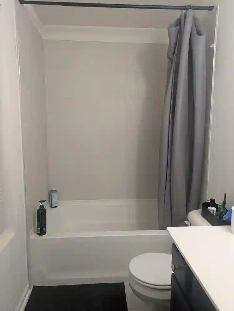 Bedroom w/bath available Northbrook