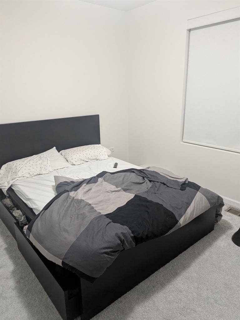 Bedroom w/bath available Northbrook
