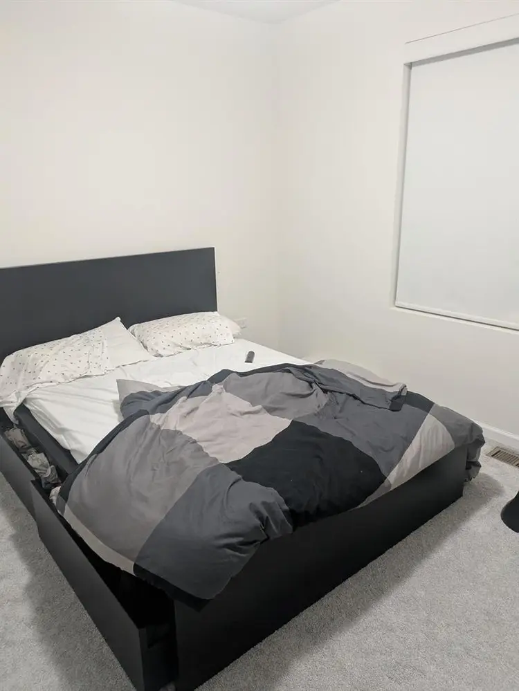 Bedroom w/bath available Northbrook