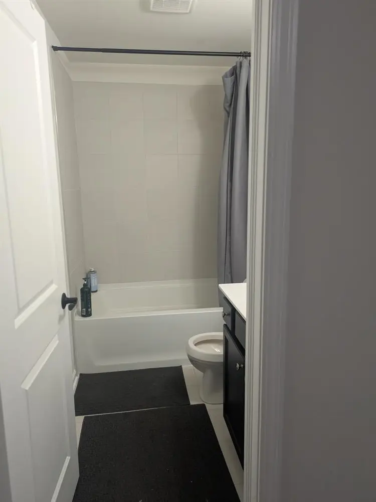 Bedroom w/bath available Northbrook