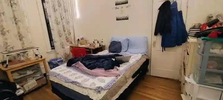 Private Room Lease Takeove