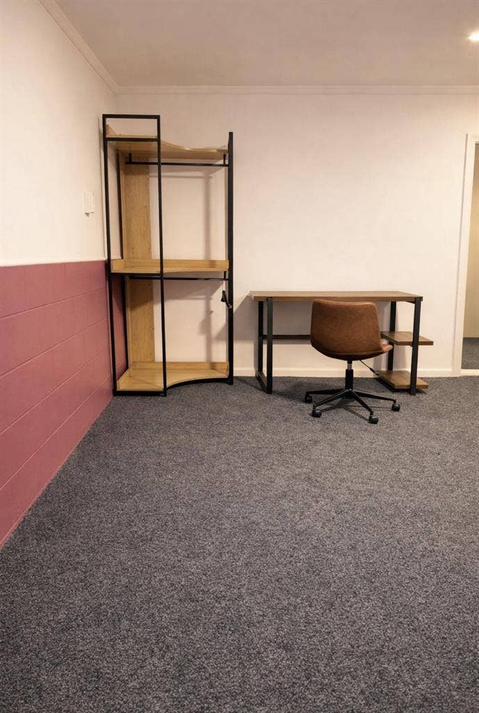 Huge 35m2 Room – Private Entrance