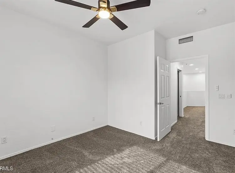 Fully Furnished Room!